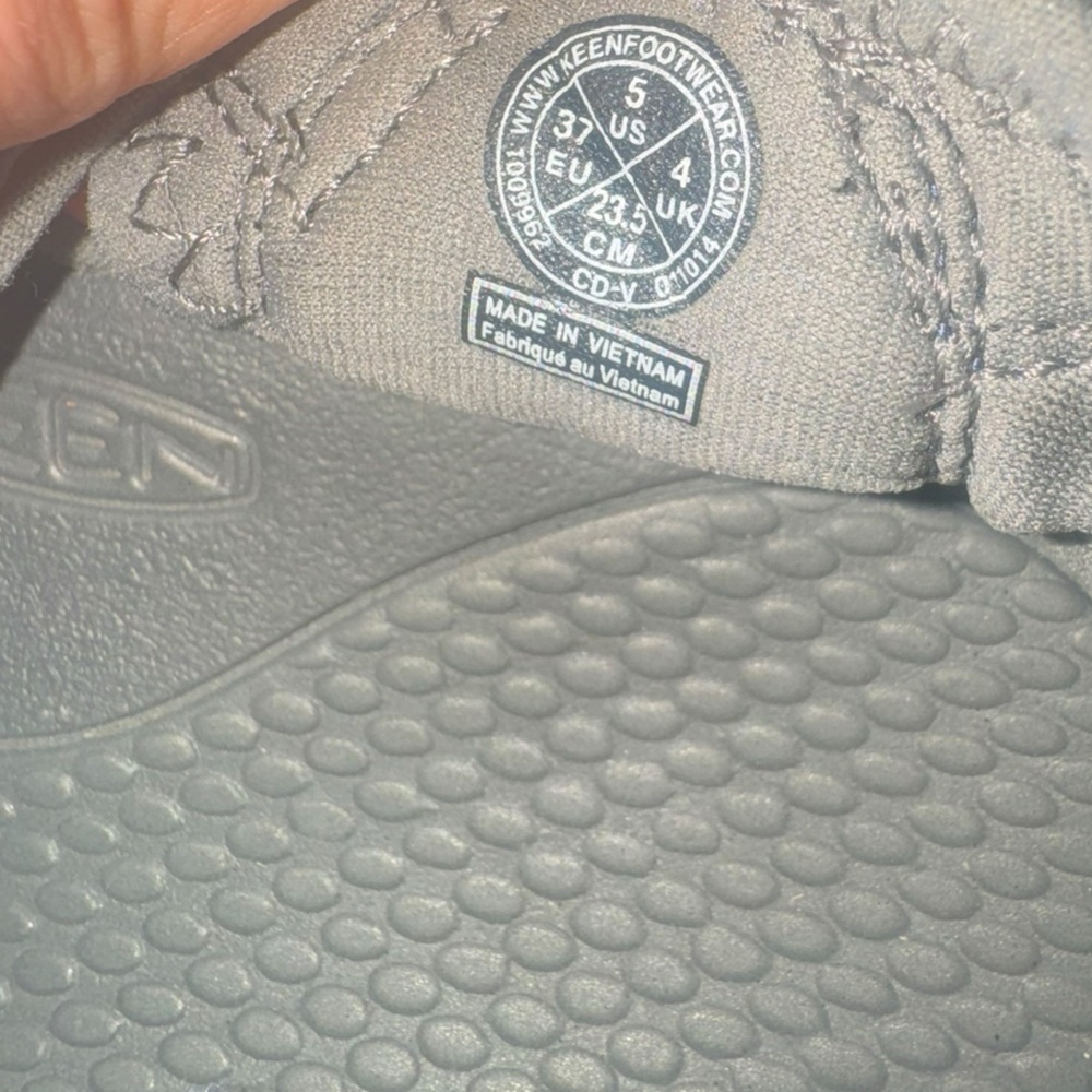 Keen Gray Footwear - Picture 3 of 3
